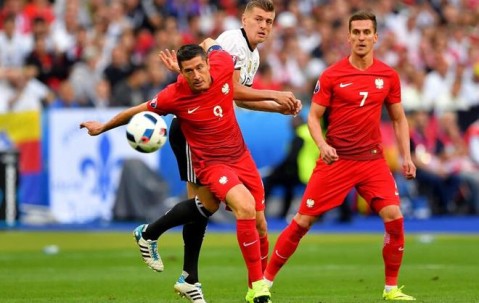 皇冠体育-比利时队在欧预赛中大破对手,令人瞩目的是