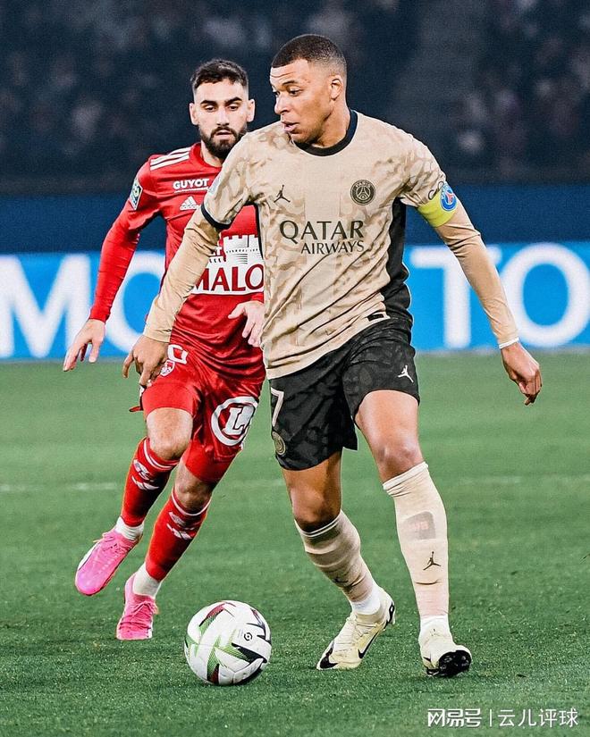 圣埃蒂安队面对布雷斯特队,争取分的简单介绍 圣埃蒂安队面对布雷斯特队,争取分的简单介绍